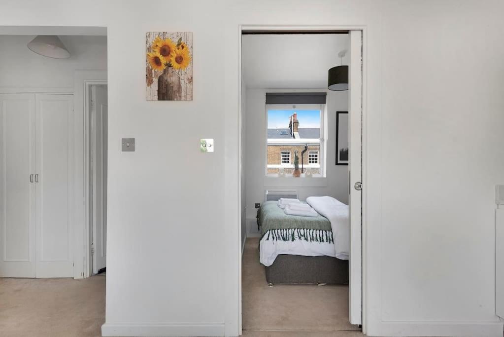 Modern And Airy Belgravia Living *